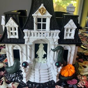 Bath & Body Works Black and White Halloween House Decor